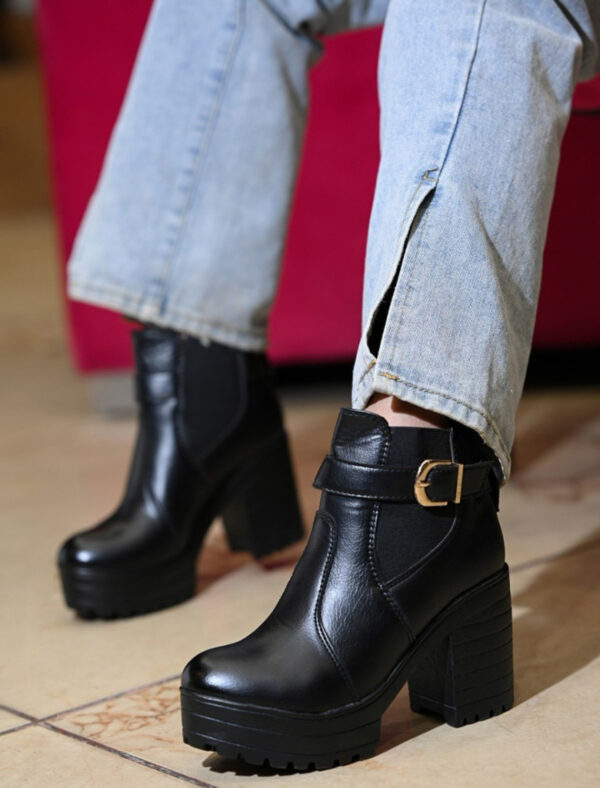 A SHOETOPIA  Boots,Casual,Party Wear, Daily Wear, Trendy, Comfortable Stylish Boots for Girls Boots For Women  (Black)